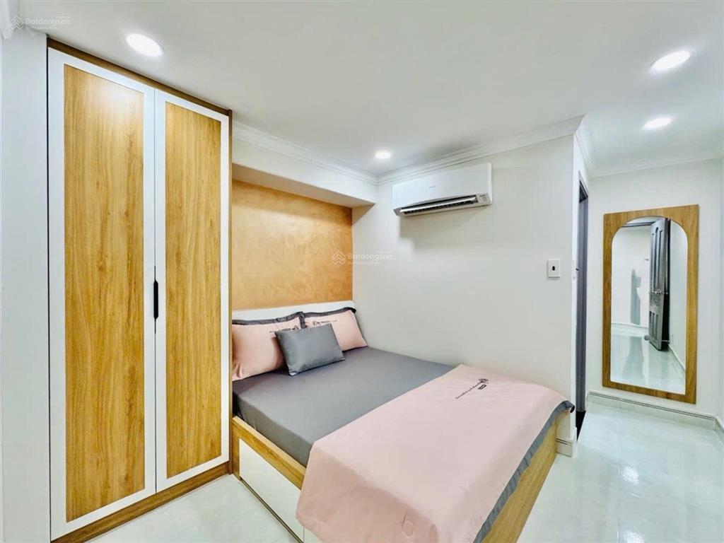 Xvnt  bình thạnh  hẻm an ninh  70m2  chỉ 5.x tỷ  tl