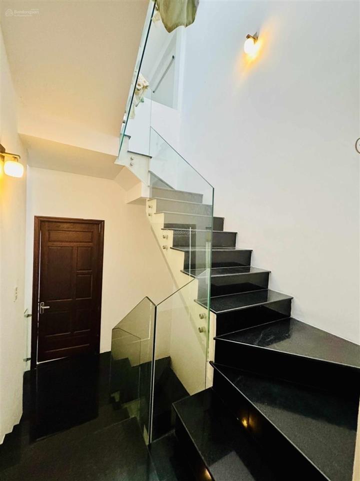 Siêu phẩm 3 tầngxô viết nghệ tĩnh bình thạnhhẻm xe hơidt 4.3x16mchỉ 12.x titlchính chủ.