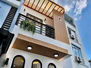 Nhà đẹp 3 tầng  xô viết nghệ tĩnh  bình thạnh  hẻm an ninh  chỉ 3.x t.i, tl.