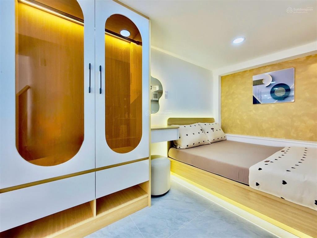 Nhà đẹp 3 tầng  xô viết nghệ tĩnh  bình thạnh  hẻm an ninh  chỉ 3.x t.i, tl.