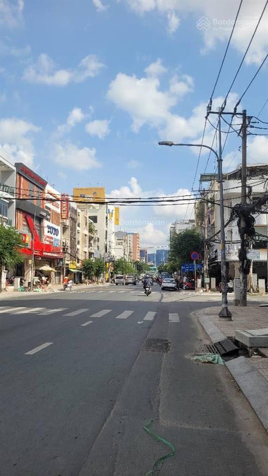 Mặt tiền kinh doanh  gần vòng xoay hàng xanh  bình thạnh  nhà 5 tầng  chỉ 6,x tỷ, tl.