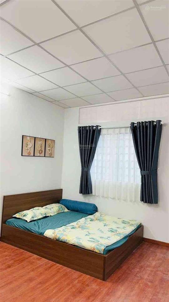 Nguyễn xí  bình thạnh hẻm an ninh  dt 77 m2, ngang lớn 5.2m  chỉ 8.x tỉ, tl