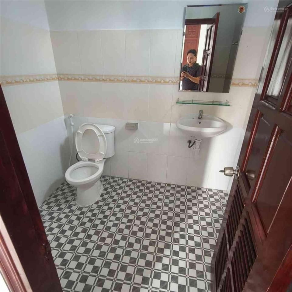 Gần chu văn an, bình thạnh, hẻm 2 xe hơi, dt 46 m2 (ngang lớn 4.5m), chỉ 7.x tỉ, tl.