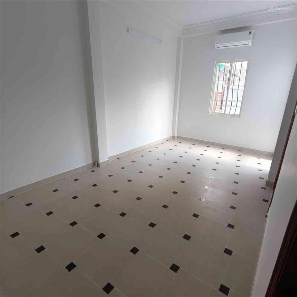Gần chu văn an, bình thạnh, hẻm 2 xe hơi, dt 46 m2 (ngang lớn 4.5m), chỉ 7.x tỉ, tl.