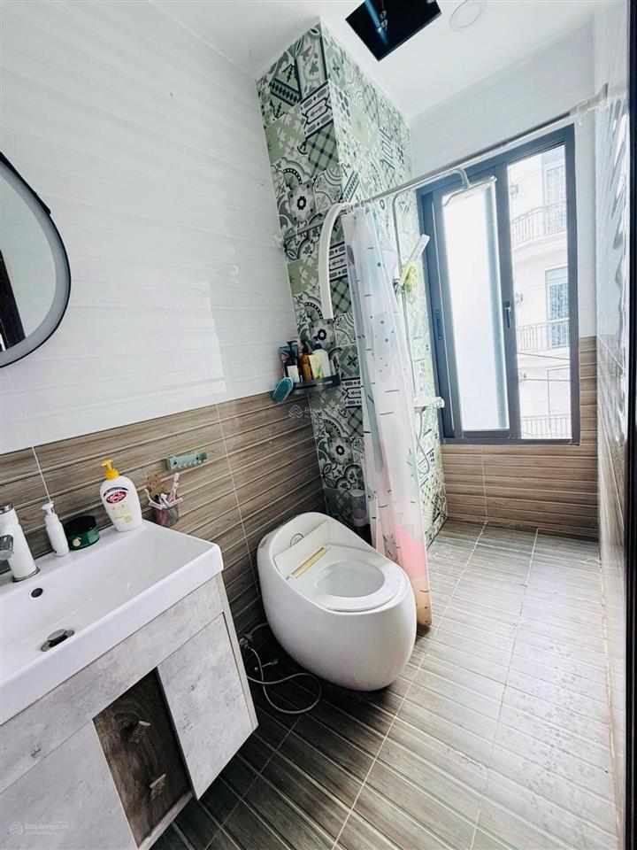 Nhà 3 tầng  ngang lớn 6m  gần chu văn an  bình thạnh  hẻm an ninh  dt 120m2  chỉ 12.x tỷ, tl