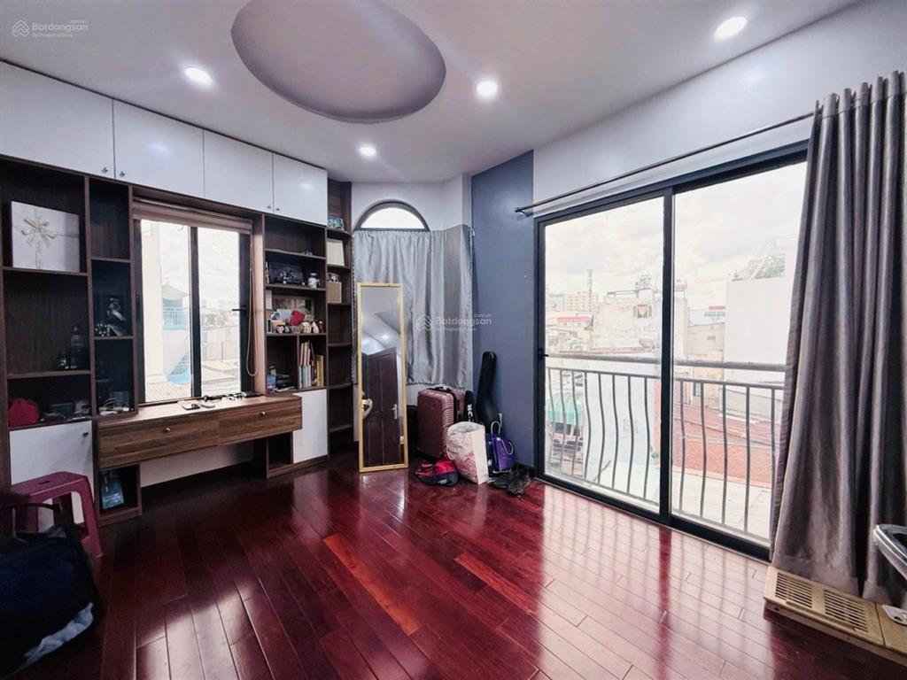 Nhà 3 tầng  ngang lớn 6m  gần chu văn an  bình thạnh  hẻm an ninh  dt 120m2  chỉ 12.x tỷ, tl