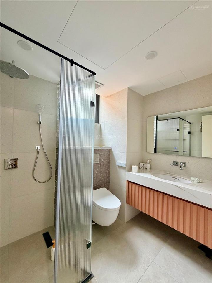 Siêu phẩm 5 tầng  lê quang định  xe hơi ngủ nhà, thang máy  dt 56m2  chỉ 13. xtỷ