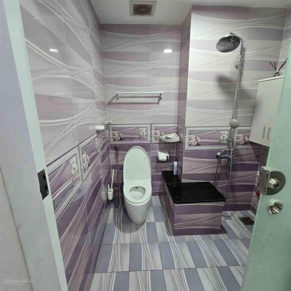 Cách 1 căn ra mặt tiền xvntbình thạnhnhà 4 tầng(thang máy)42 m2chỉ 7.x tỉ,tl.