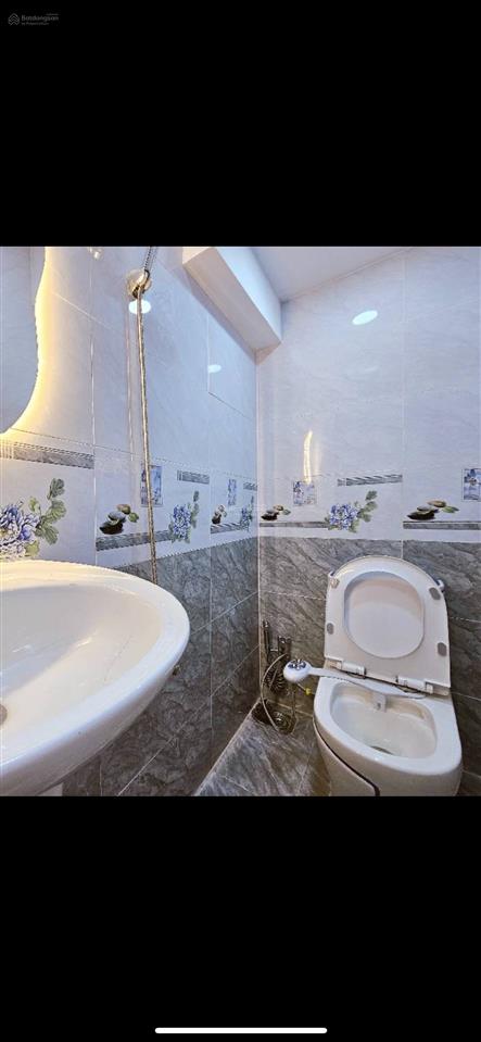 Gần khu làng đại học  bình thạnh  hẻm xe tải  52 m2, ngang 4.4m  chỉ 7,x tỷ, tl