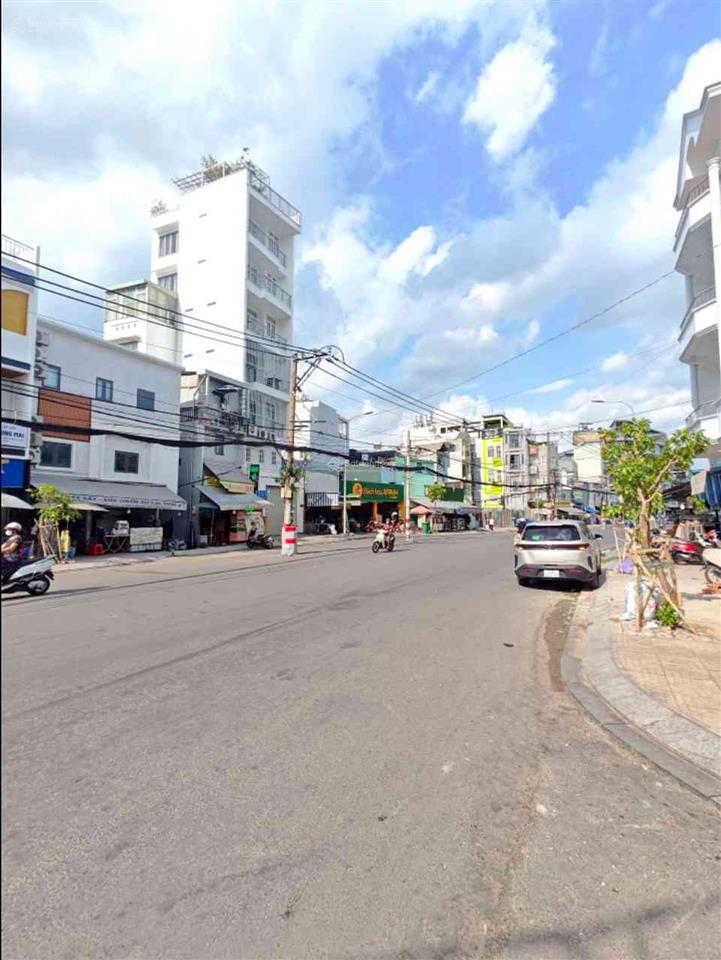 Chu văn an  bình thạnh  nhà có phòng ngủ trệt  43 m2 nở hậu  chỉ 6,x tỉ, tl.