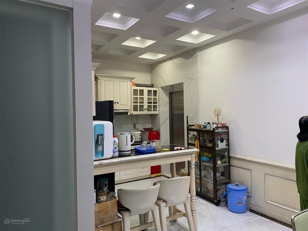 Chủ giảm liên hoàn gần 5tỷ giá mới 22.6 tỷ nhà đẹp 5 tầng (thang máy) khu đường d bình thạnh 115m2