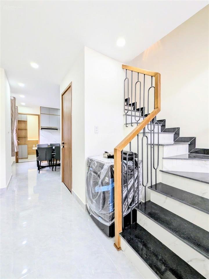 Hơn 9 ticó ngay mặt tiền đường nhựanguyễn xí bình thạnhnhà 3 tầng52m2chủ tặng full nội thất