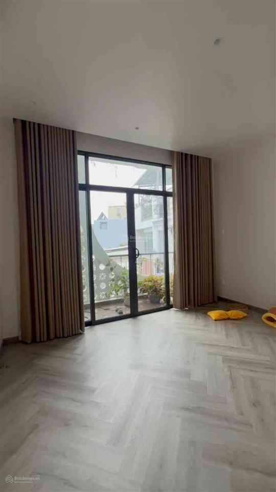Nhỉnh 8.x tinhà đẹp 4 tầng  thích quảng đức  full nội thất cao cấp  50m2tlchính chủ.