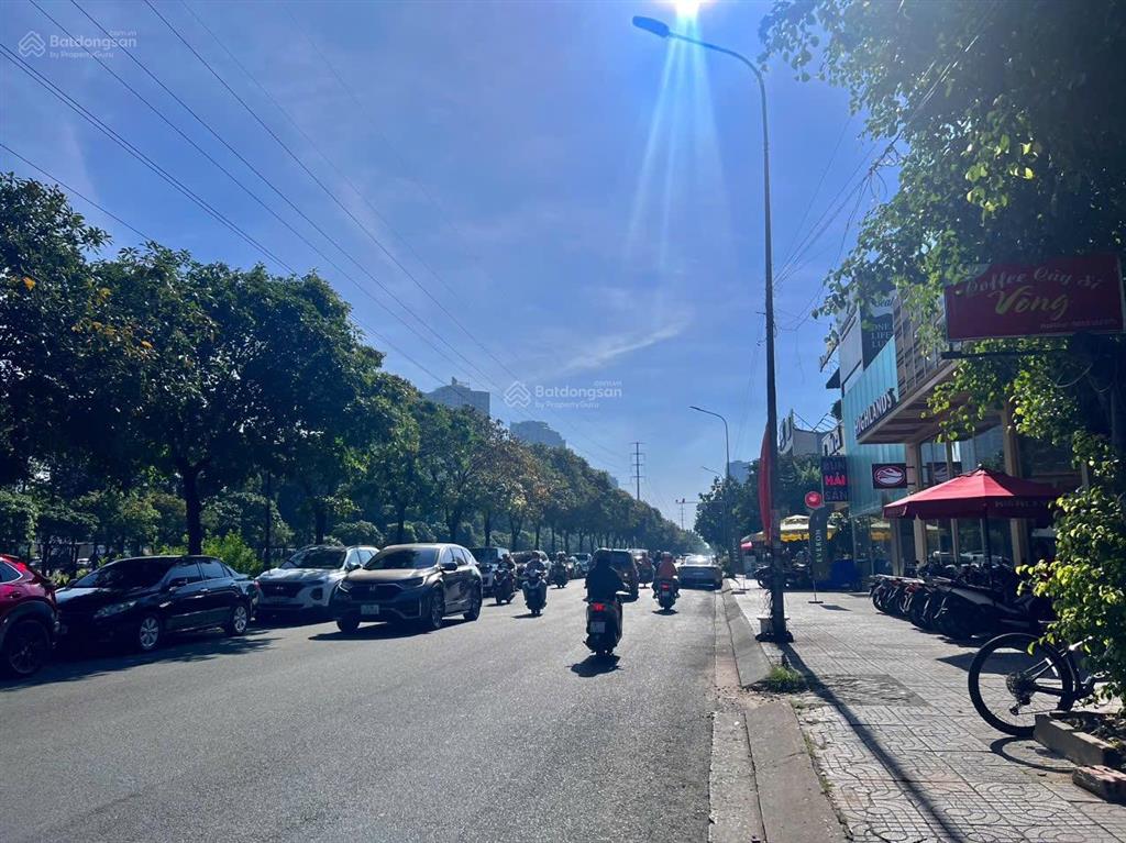 Chính chủ bán gấp biệt thự vip khu an phú, 150m2  mặt tiền lớn kinh doanh cực tốt. gía chỉ 57,9 tỷ