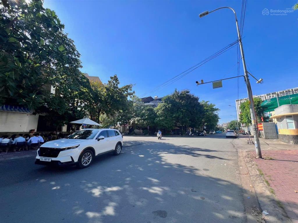 Chính chủ bán gấp biệt thự vip khu an phú, 150m2  mặt tiền lớn kinh doanh cực tốt. gía chỉ 57,9 tỷ