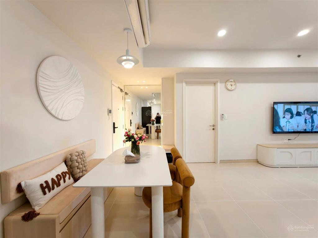 ( for rent )  masteri thảo điền  2 phòng ngủ  trống sẵn