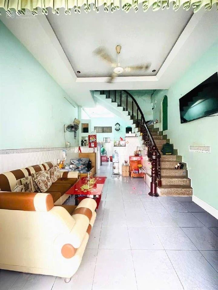 Bán nhà tân phú hxh tránh 70m2  chỉ 6.xtỷ  3 tầng ngay gần luỹ bán bích  kênh tân hoá