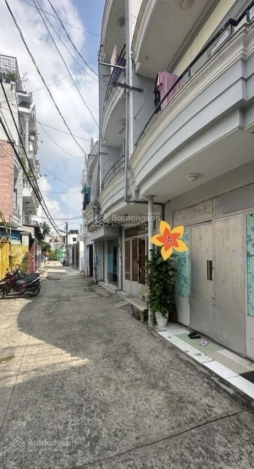 Bán nhà gần chợ tân hương tân phú 45m2  chỉ 4.xtỷ hẻm oto tới cổng  2tầng  tiện ở hoặc xây mới