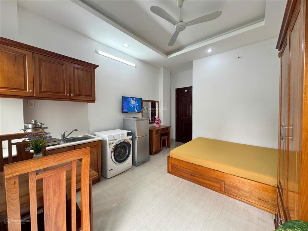 Căn hộ ban công siêu thoáng mát tòa nhà rộng lớn hẻm ô tô lê văn sỹ cạnh bờ kè trường sa