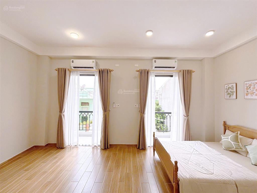Nhà xây mới 100% studio ban công xinh thoáng mát tại lý thường kiệt gần đầm sen