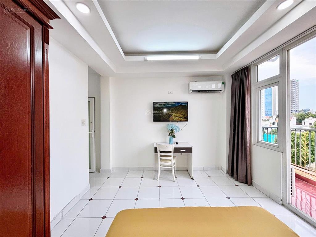 Căn hộ ban công 2 phòng ngủ full tiện nghi  nguyễn phúc chu cạnh phạm văn bạch