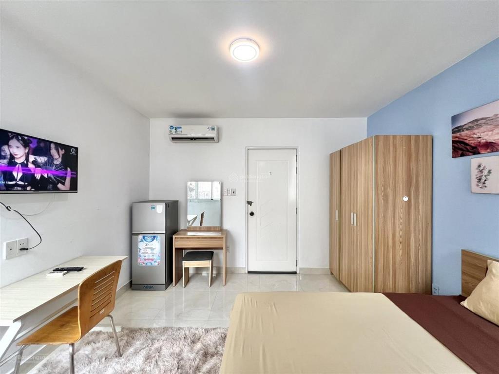 Studio cửa sổ trời ô tô tới tận cửa  cao thắng 2p tới bệnh viện từ dũ