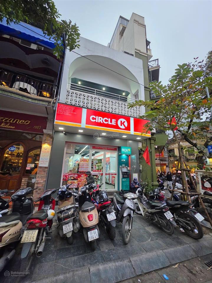 Chính chủ nhờ cho thuê nhà mặt phố linh lang.diện tích 90m2 x 4 tầng,mặt tiền 6m,giá 75tr/tháng