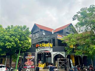 Chính chủ cho thuê nhà mặt phố nguyễn đình chiểu.diện tích 180m2 x 3 tầng,mặt tiền 15m,giá 185tr