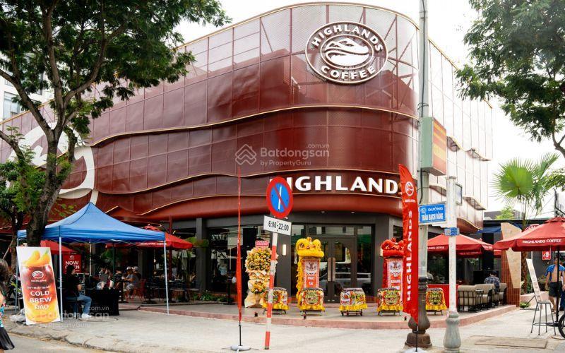 Chính chủ nhờ cho thuê mbkd phố đường thành. diện tích 200m² x 2 tầng, mặt tiền lô góc 25m.
