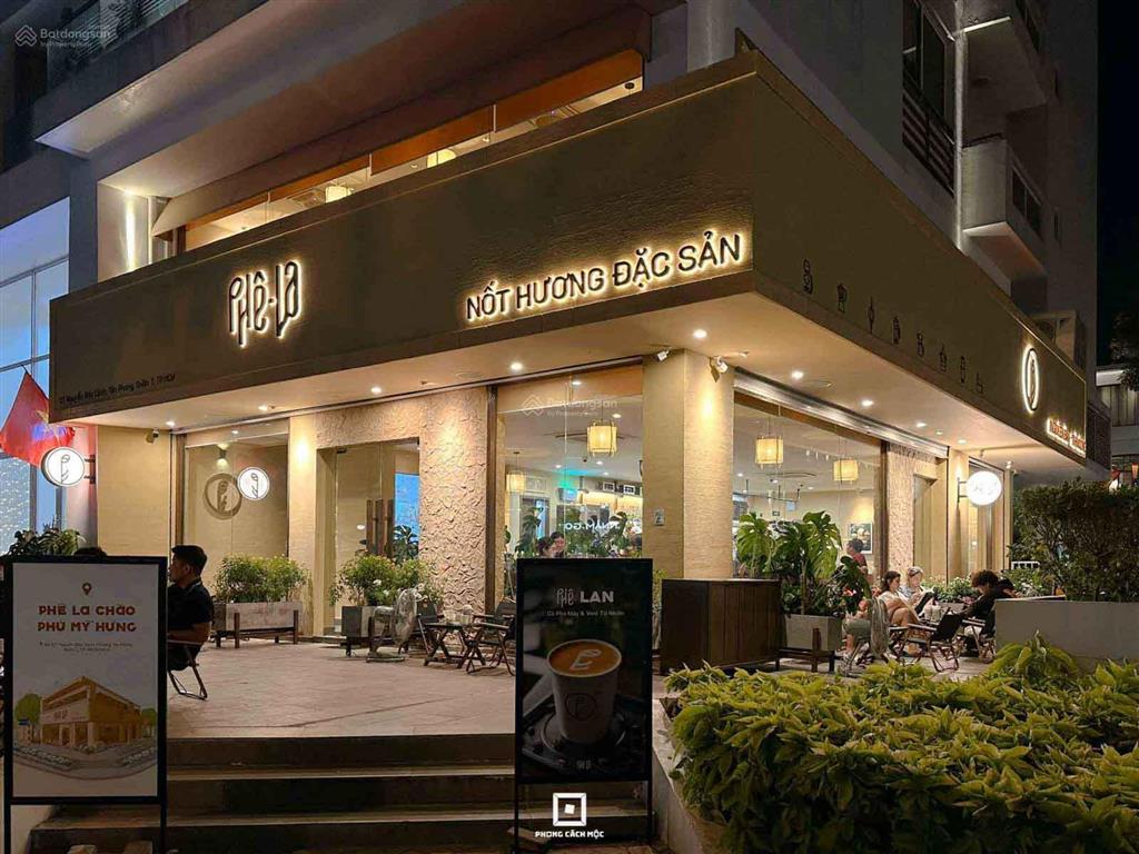 Cực đẹp. cho thuê mbkd phố nguyên hồng. diện tích 150m², mặt tiền lô góc 20m, giá 70 triệu/tháng.