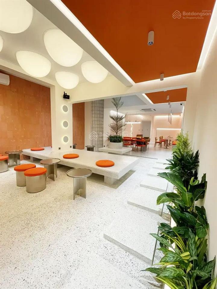 Siêu phẩm. cho thuê mbkd phố tô hiệu. diện tích 250m2 x 3 tầng, vị trí đẹp phố kinh doanh đỉnh