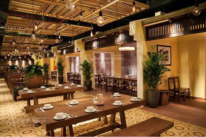 Chính chủ nhờ cho thuê nhà mặt phố trung hoà.diện tích 140m2 x 4 tầng,mặt tiền 6m,giá 95tr/ tháng