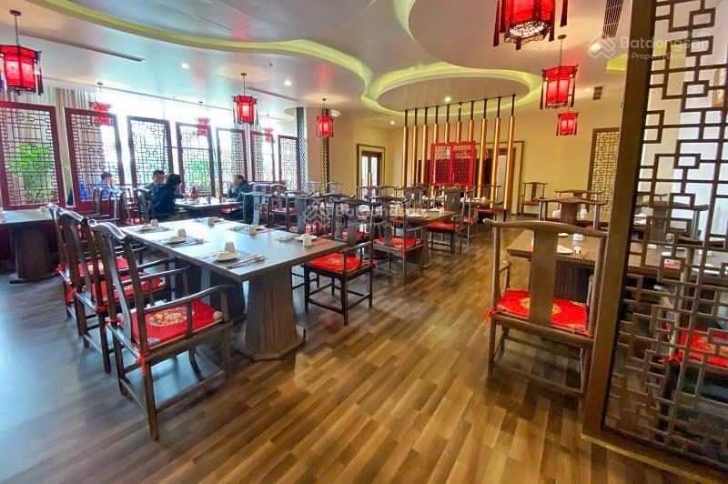 Siêu hot. cho thuê nhà mặt phố vũ phạm hàm. diện tích 100m2 x 3 tầng, mặt tiền 6m, giá 70tr/tháng