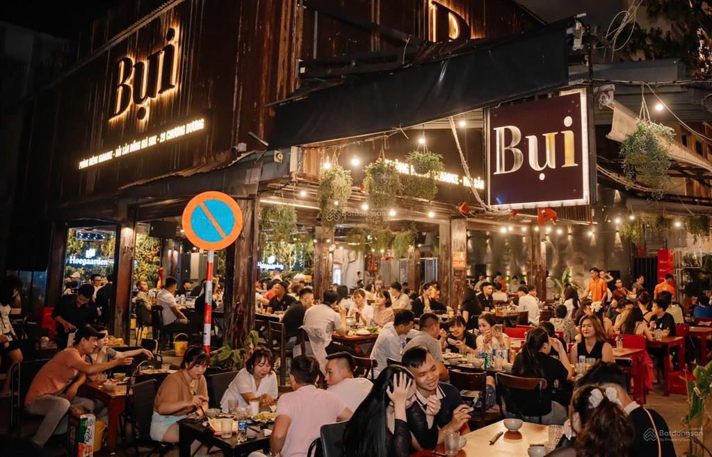 Siêu phẩm.cho thuê mbkd mặt phố nguyễn văn tuyết.diện tích 200m2 x 3 tầng,mặt tiền 9m,giá 80tr / th