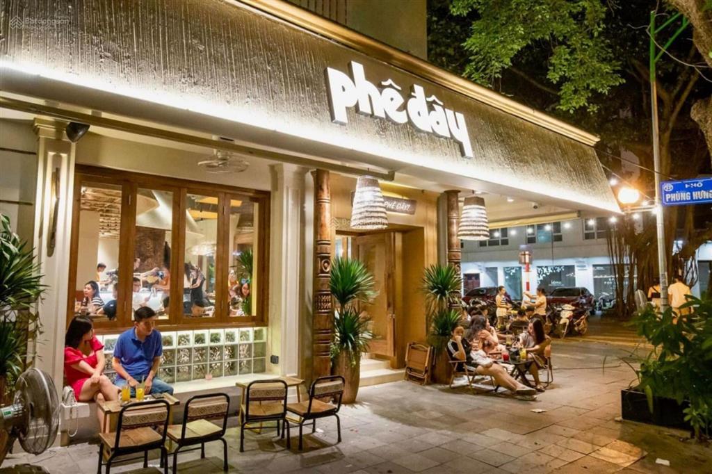 Siêu phẩm kín đét.cho thuê nhà phố tô hiệu.diện tích 270m2 x 3 tầng,mặt tiền lô góc 30m,giá 80tr