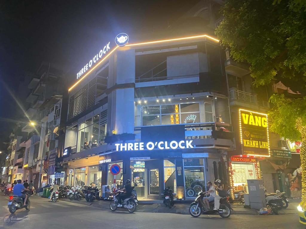 Chính chủ nhờ cho thuê nhà mặt phố hoàng đạo thuý. diện tích 120m2 x 4 tầng, mặt tiền 8m, giá 60tr