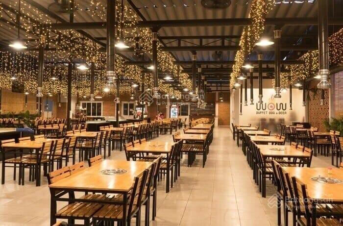 Chính chủ nhờ cho thuê mbkd phố nguỵ như kon tum.diện tích 150m2,mt lô góc 30m,giá 32tr/tháng