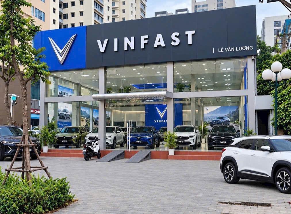 Siêu đẹp.cho thuê mbkd mặt phố lê văn lương.diện tích 250m2,mặt tiền 18m,vị trí gần 5 toà chung cư