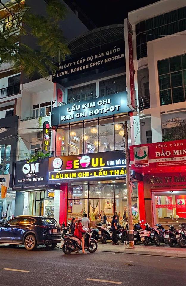 Siêu phẩm mới lên đang cho thuê tại phố trần đại nghĩa.dt 90m2 x 5 tầng,mặt tiền 12m,giá 80tr/tháng