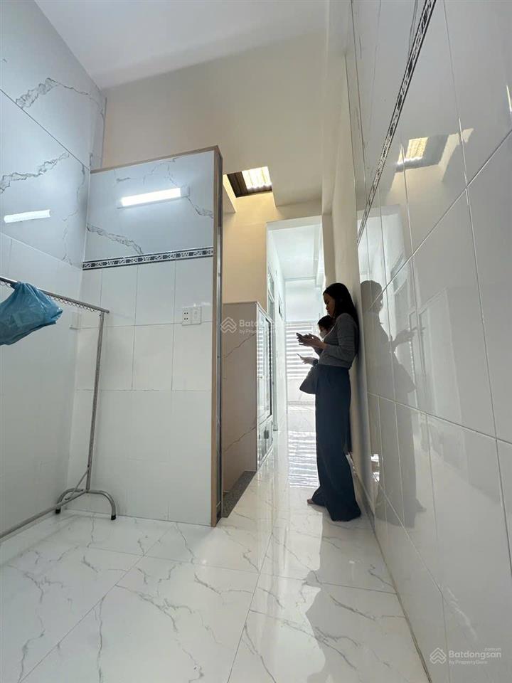 Bán gấp giá rẻ 3.49 tỷ nhà đẹp mới xây 2 tầng 50m ra trần cao vân, kiệt thông, sát biển