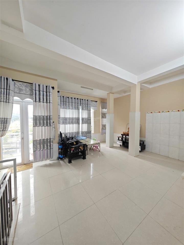 Bán gấp giá rẻ nhà 4 tầng ngang 6.2m ngay góc 2 mặt tiền ngô sĩ liên sát bách khoa đà nẵng