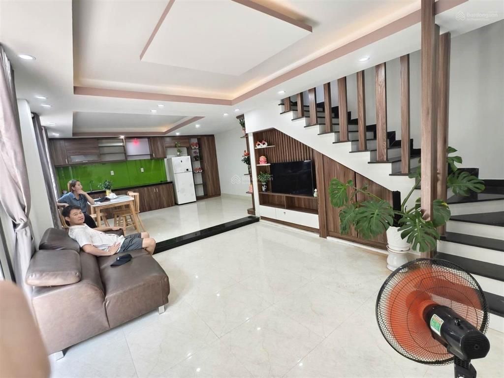 Siêu rẻ 3.65 tỷ nhà mới đẹp kiệt ô tô mẹ nhu full cửa sổ cực thoáng, 50m2 ngang 5m vuông vức