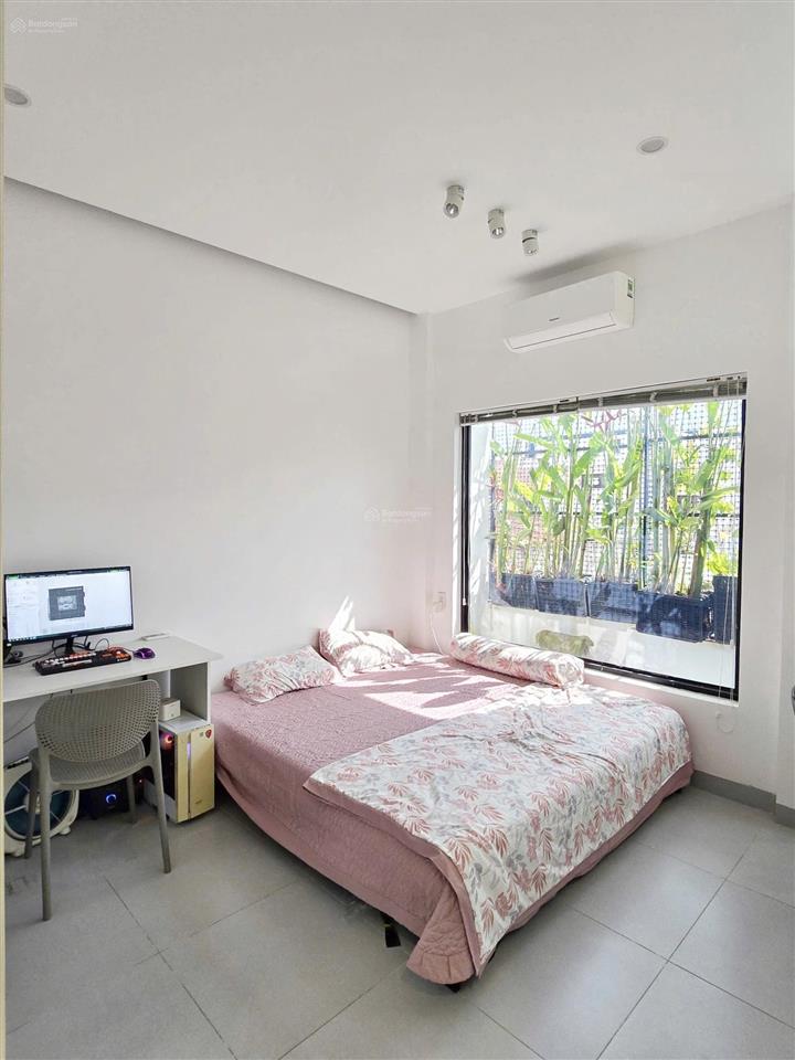 Nhà 3 tầng siêu siêu đẹp như resort, không gian xanh giữa lòng cẩm lệ, full nội thất cao cấp