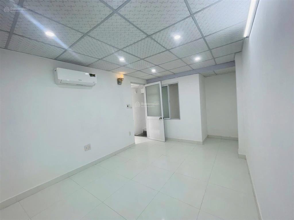 Cực hiếm 3,19 tỷ nhà ngay hải châu, gác đúc, nở hậu, 100m ra mặt tiền ông ích khiêm