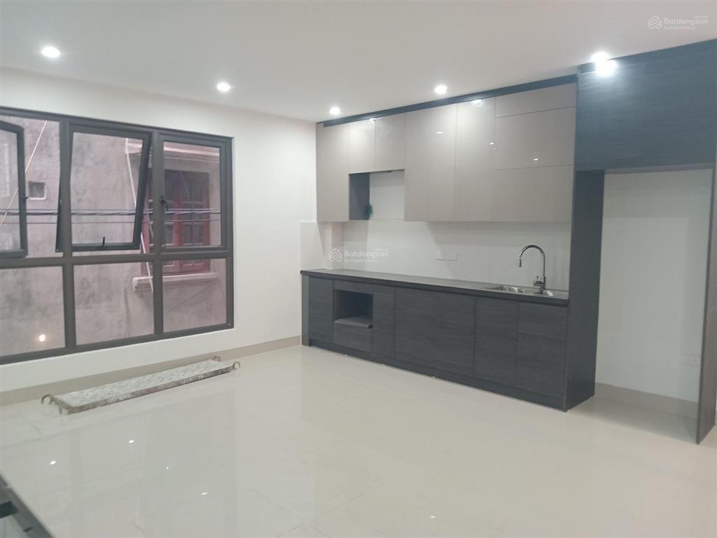 Bán nhà phố vũ tông phan , khương đình 40m2 xây 6 tầng căn góc.