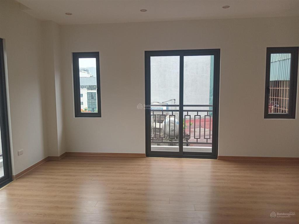 Bán nhà phố vũ tông phan , khương đình 40m2 xây 6 tầng căn góc.