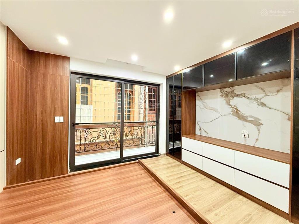 Bán nhà phố định công thượng 5 tầng ô tô đỗ cửa