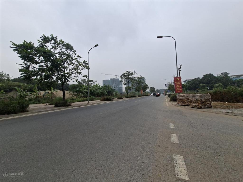 Bán đất nền tại trần đăng khoa, long biên, 32,8 tỷ, 90m2, chính chủ
