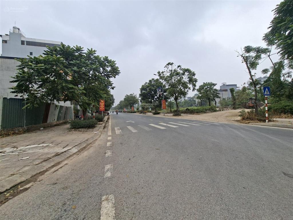 Bán đất nền tại trần đăng khoa, long biên, 32,8 tỷ, 90m2, chính chủ
