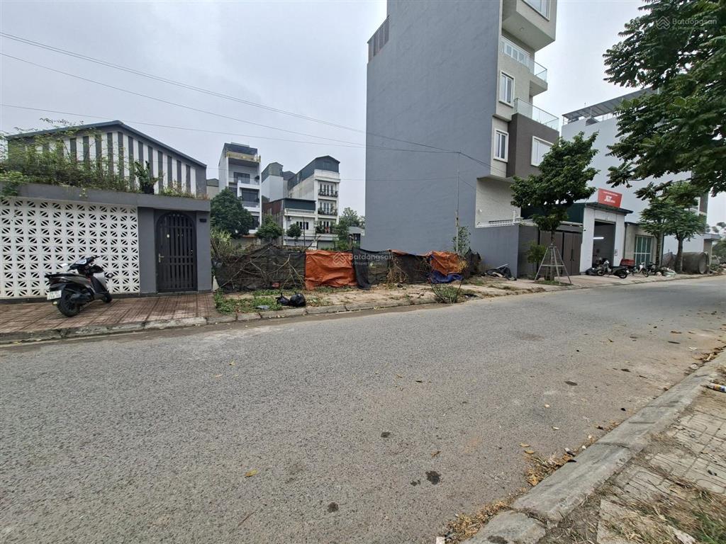 Bán đất nền tại trần đăng khoa, long biên, 32,8 tỷ, 90m2, chính chủ